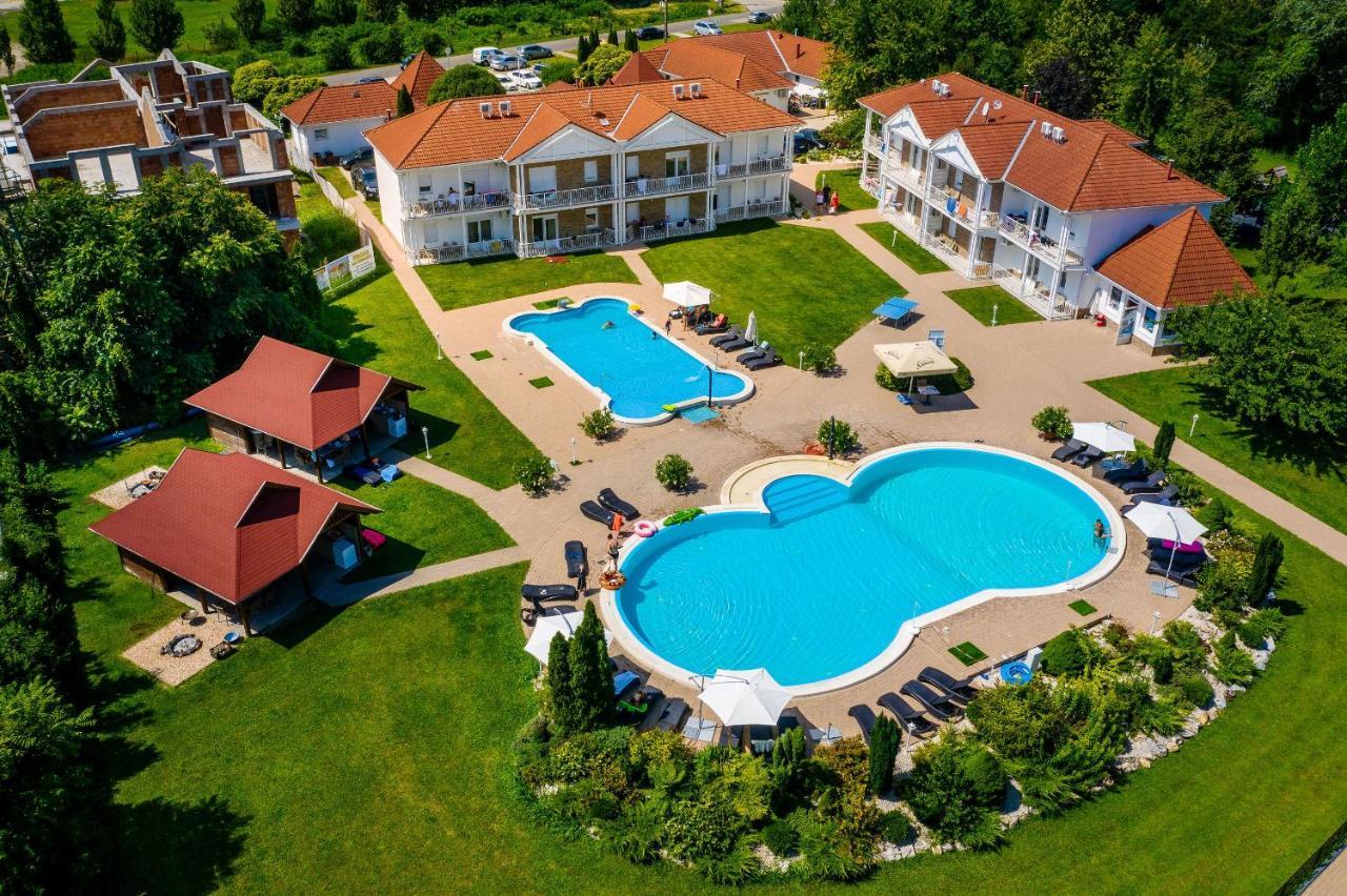 Апартаменты Aranyszarvas Panzio, Etterem Es Grillterasz Экстерьер фото